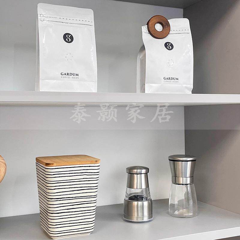 现代样板间厨房橱柜软装摆件家居饰品储物罐托盘咖啡杯套装