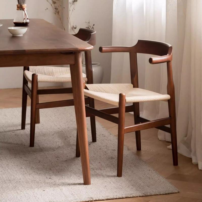 欧拉家具北欧实木餐桌椅子家用简约日式藤编坐垫书桌椅黑胡桃木色