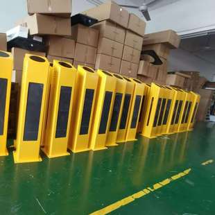 交通安全行人过街提示桩语音提示器深圳闯红灯提示桩交通红绿灯