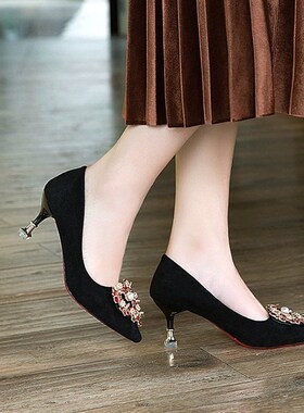 小跟低跟3cm水钻绒面红色婚鞋猫跟百搭高跟鞋女学生尖头显瘦单鞋4