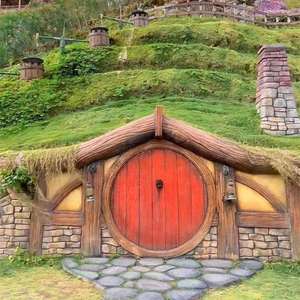 景区草地大型霍比特小屋引流摆件 部落庄园创意萌宠主题木屋