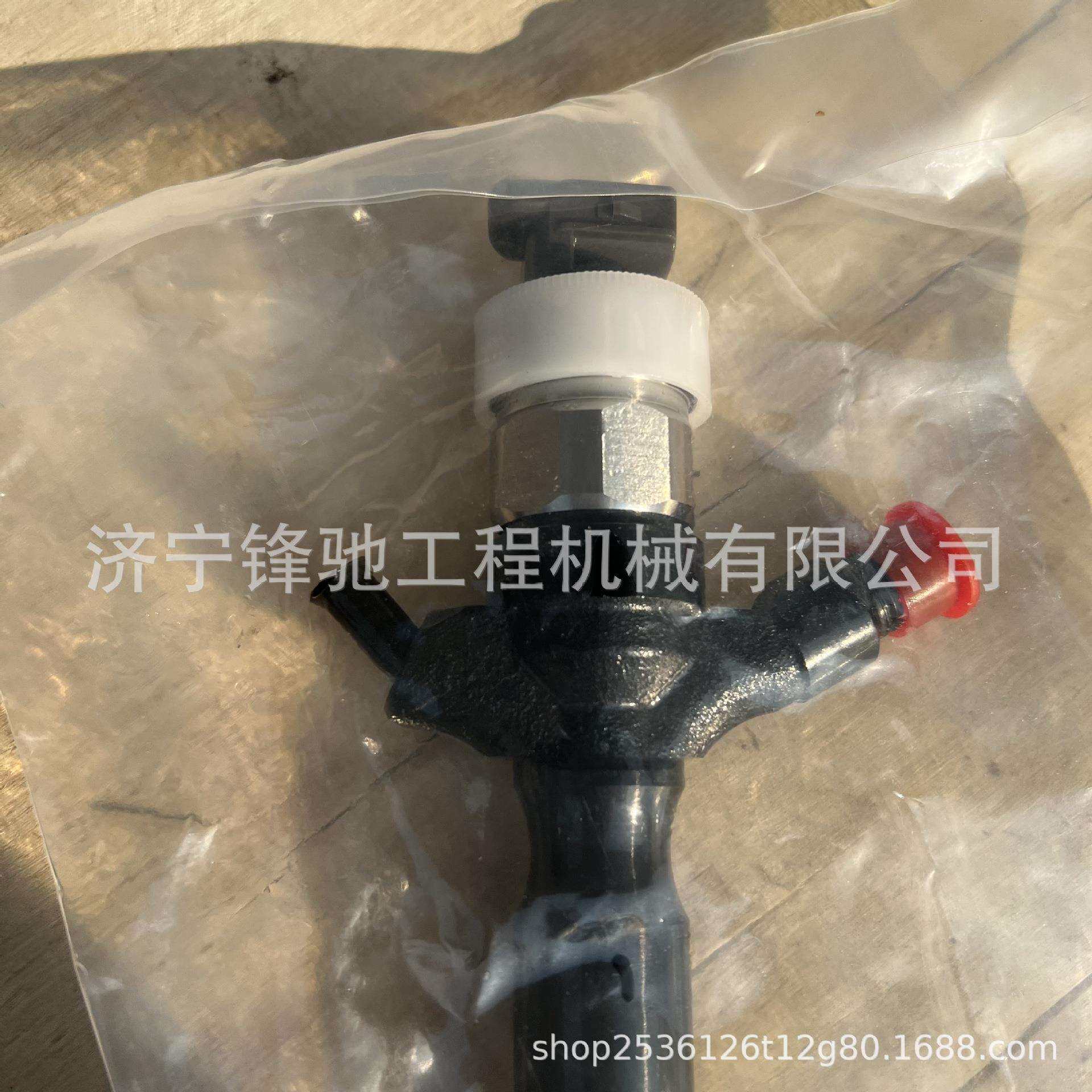 喷油器23670-09380 汽车发动机喷油器总成1KD 2KD
