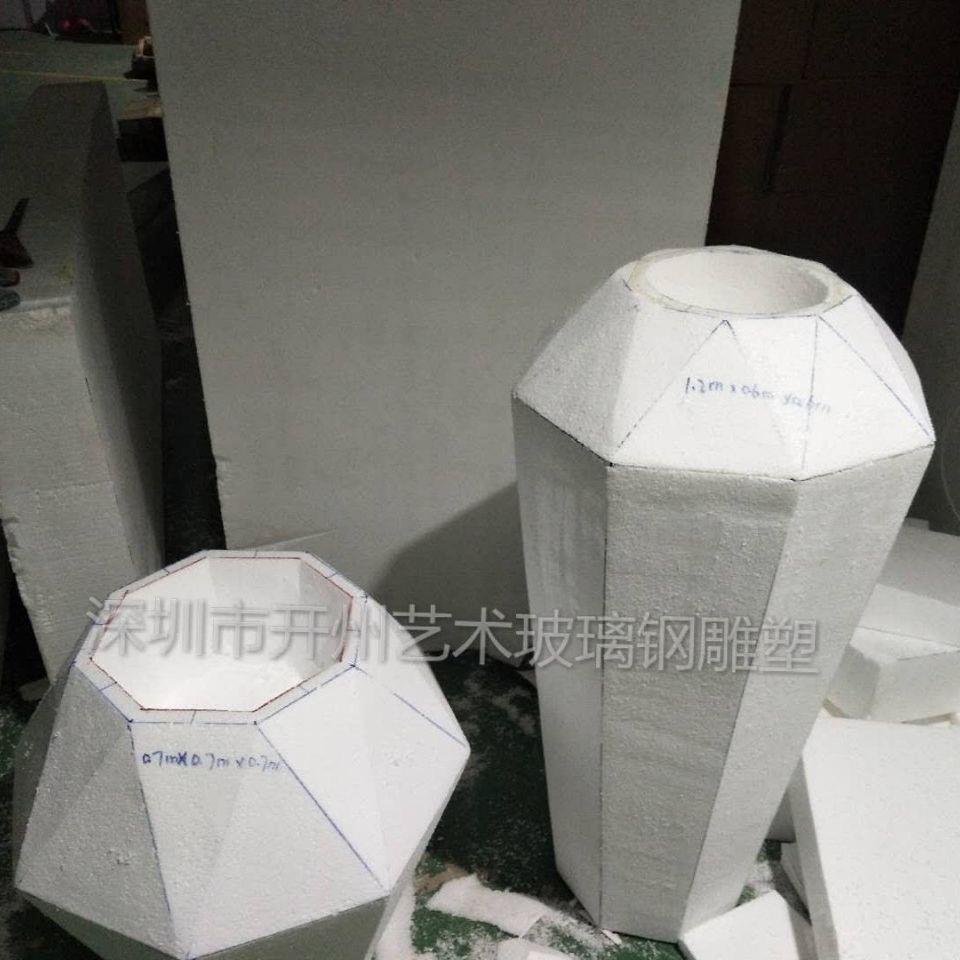 深圳厂家直销玻璃钢花盆雕塑广场建筑物入口超市雕塑橱窗造景摆件