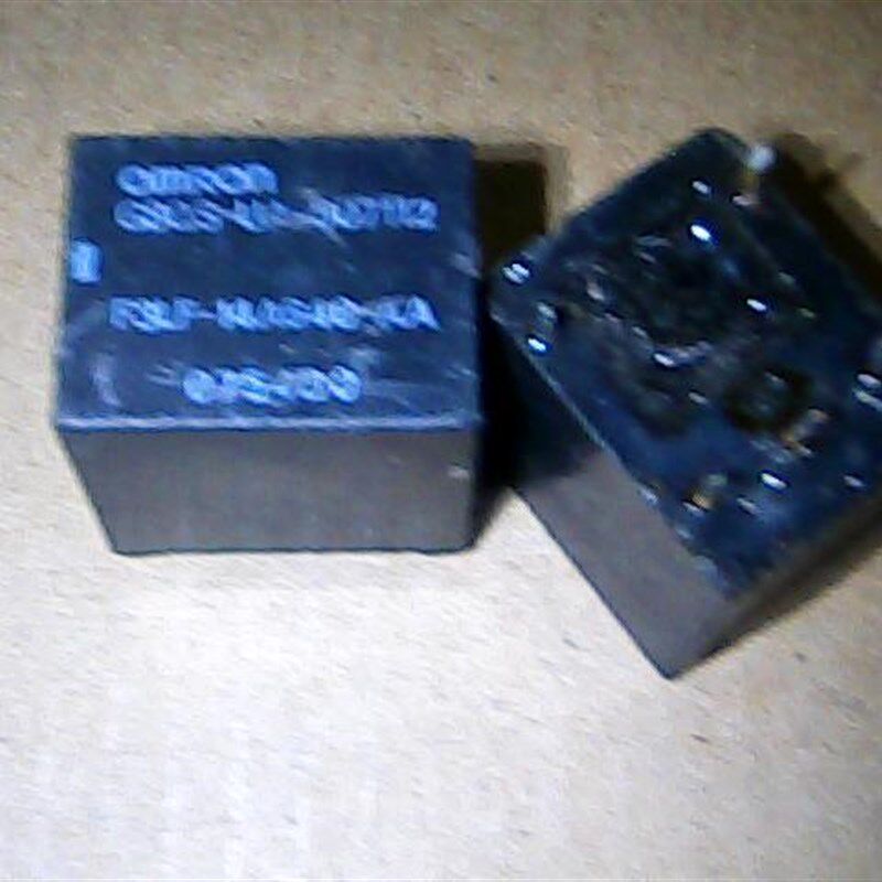 G8QS-UA-007112二手拆机正品固态继电器图片