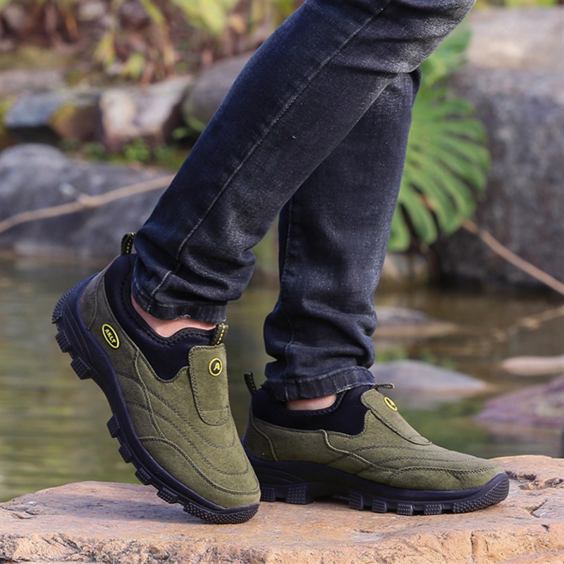春季户外登山男鞋运动休闲鞋中年软底没绑无鞋带套脚懒人鞋旅游鞋