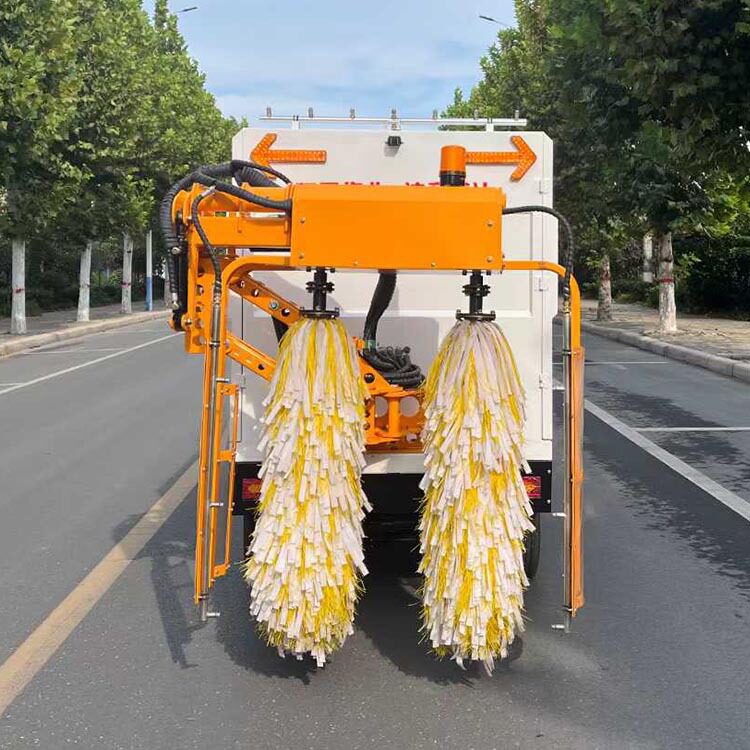 电动护栏清洗车景区道路防护栏洗刷机新能源电动道路护栏清洗车