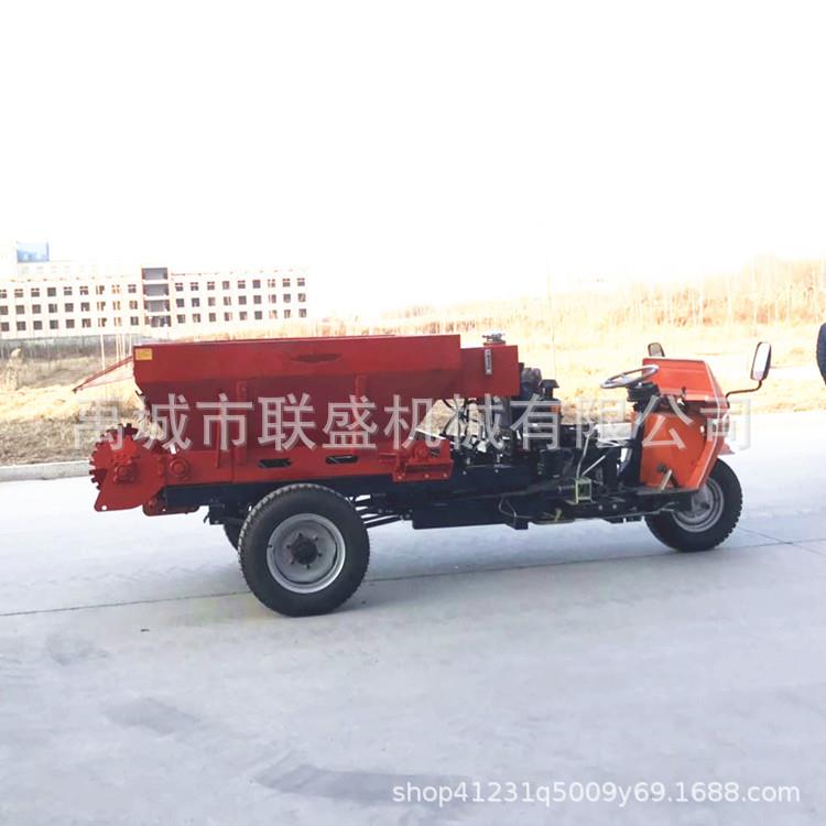 山东撒粪车厂家自走式蔬菜大棚专用撒粪机牛羊湿粪农家肥抛撒设备
