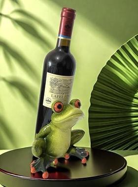 亚室逊马跨境热卖红酒架青蛙创意zzw66605小雕塑办品公树脂工艺摆