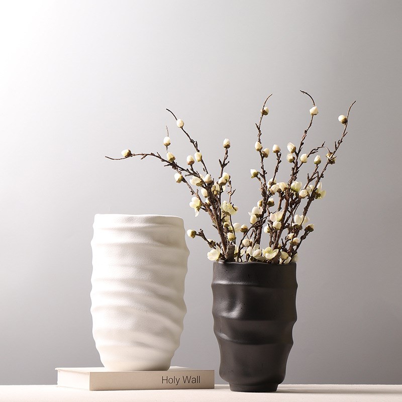 现代简约陶瓷蚕茧花瓶黑白色宽口径插花花器样板房装饰品摆件磨砂