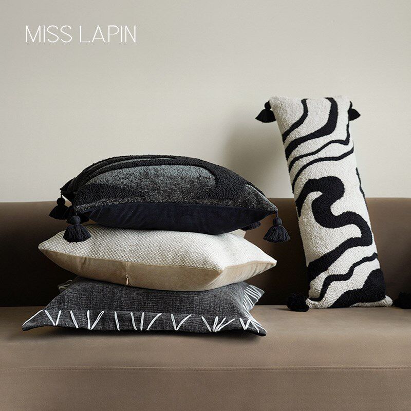 澜品墨闻国潮水墨吊穗抱枕客厅中式黑白靠枕靠包沙发床头靠垫