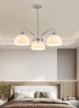 客厅个中古吊灯新款北欧创意性餐厅灯现64206代简约奶油书房风卧