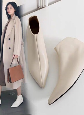 小码及裸靴31 32 33尖头u平底短靴女大尺码黑色软底百搭马丁靴41-