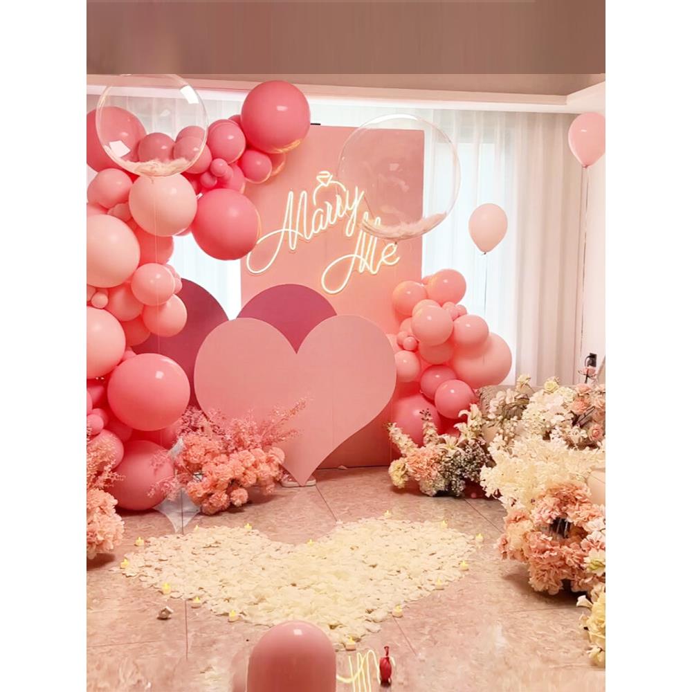 520求婚布置室内高级感浪漫简约气球kHt板背景墙 告表白仪式感道