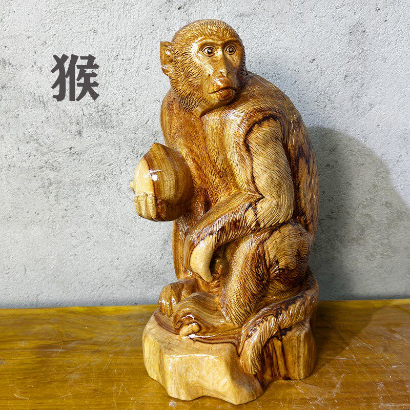 木雕猴抱寿桃动物生肖实木中式手工雕刻客M厅办公装饰根雕摆件精