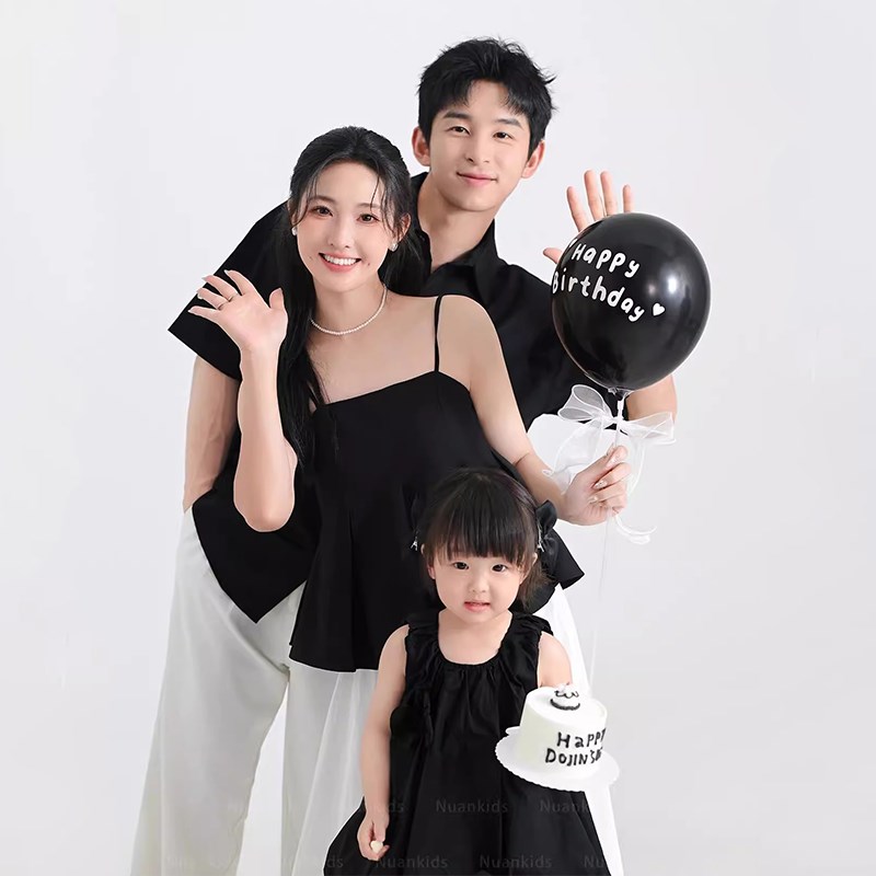 黑色系亲子主题全家福摄影服装家庭装三口装影楼拍照周岁亲子套装