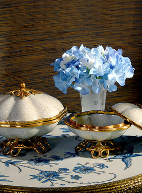 美式奢华家居客厅饰品摆设品欧式青花瓷铜配瓷玄关首饰盒陶瓷摆件