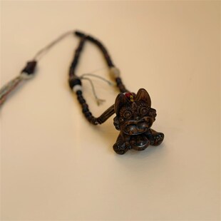 新品瓦猫神兽木雕挂件手把件檀木猫咪招财云南灵兽汽车挂件送礼