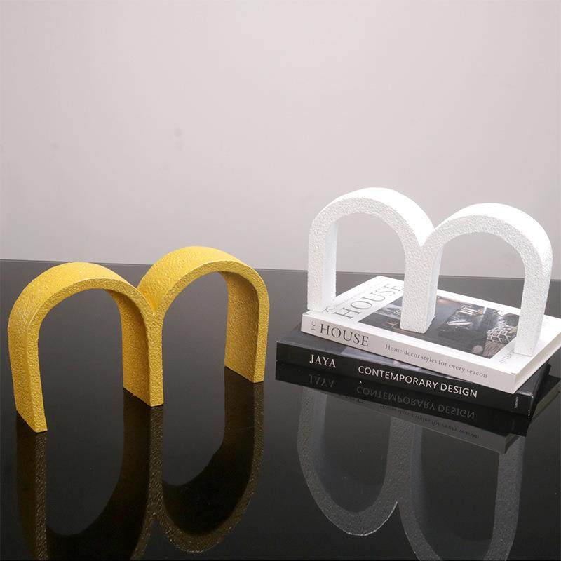 创意字URL母造型代M摆件北欧现简客约家居厅样房酒店几板何饰品