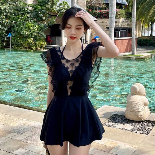 连体泳衣女2024新款连体游泳衣女裙式保守大码P学生平角温泉泳装