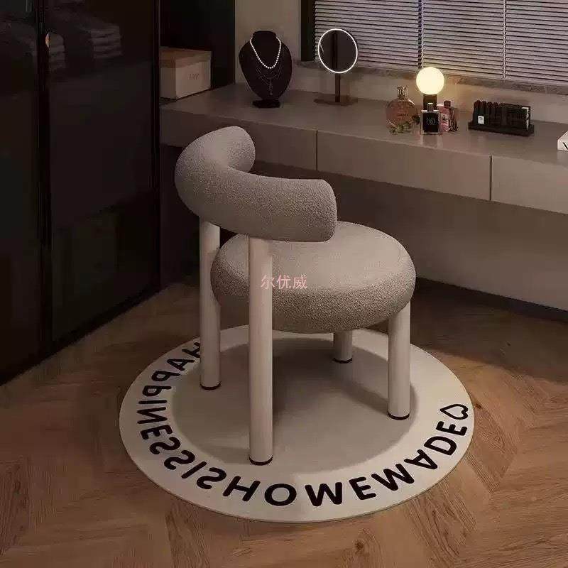 奶油风现设计师网红化妆咨询客服椅代简卧约梳妆凳租屋室轻奢出餐