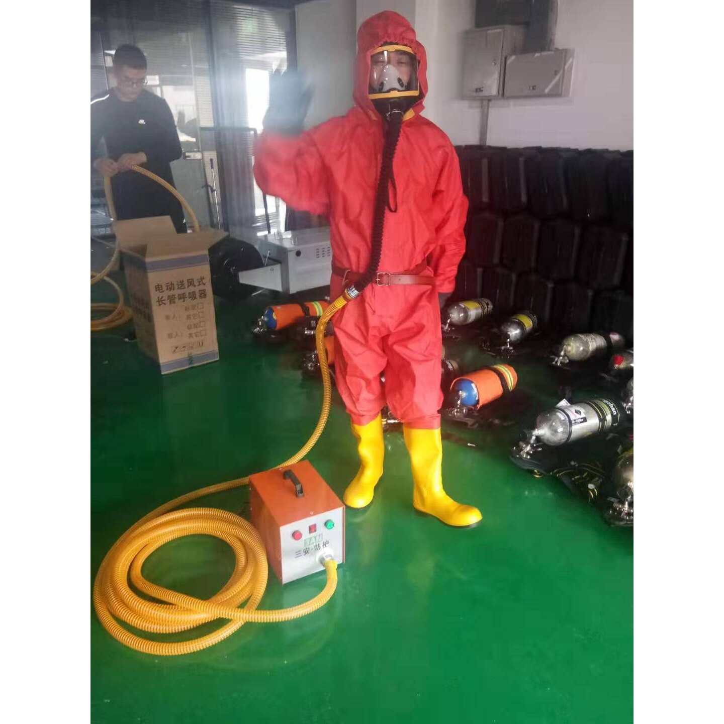 厂家救生直供自动呼吸器三安双人电动送风式空气户外便携式家用