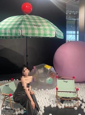 658Tgi.绿色格子室内装美陈大号a太阳带红色不饰锈伞钢球