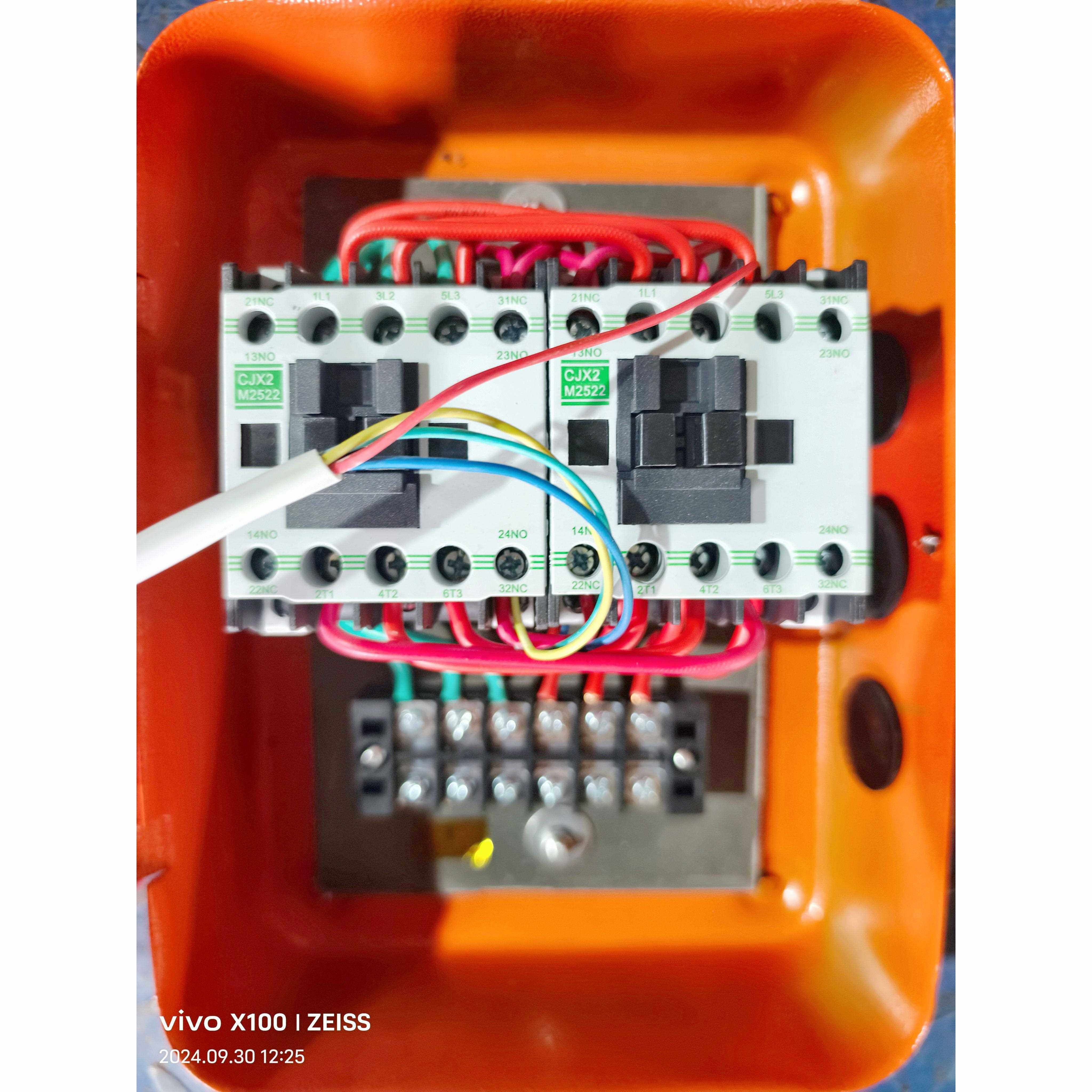 小型搅拌机浆机开关盒电器控制倒开关盒38LZZ0v22顺0V正砂反箱转,电子/电工,配电控制柜/控制箱,淘宝优惠券,粉丝福利购,淘宝优惠卷