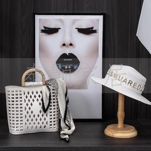 极简现代风全屋设计间展厅衣帽衣柜软装 饰毛品毡衣服摆饰摆组件合