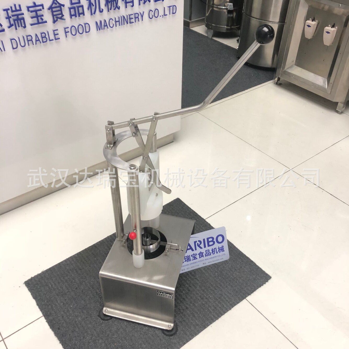 l店铺用半自动凤梨削皮机多功能菠萝自动挖肉机商用凤梨去眼机