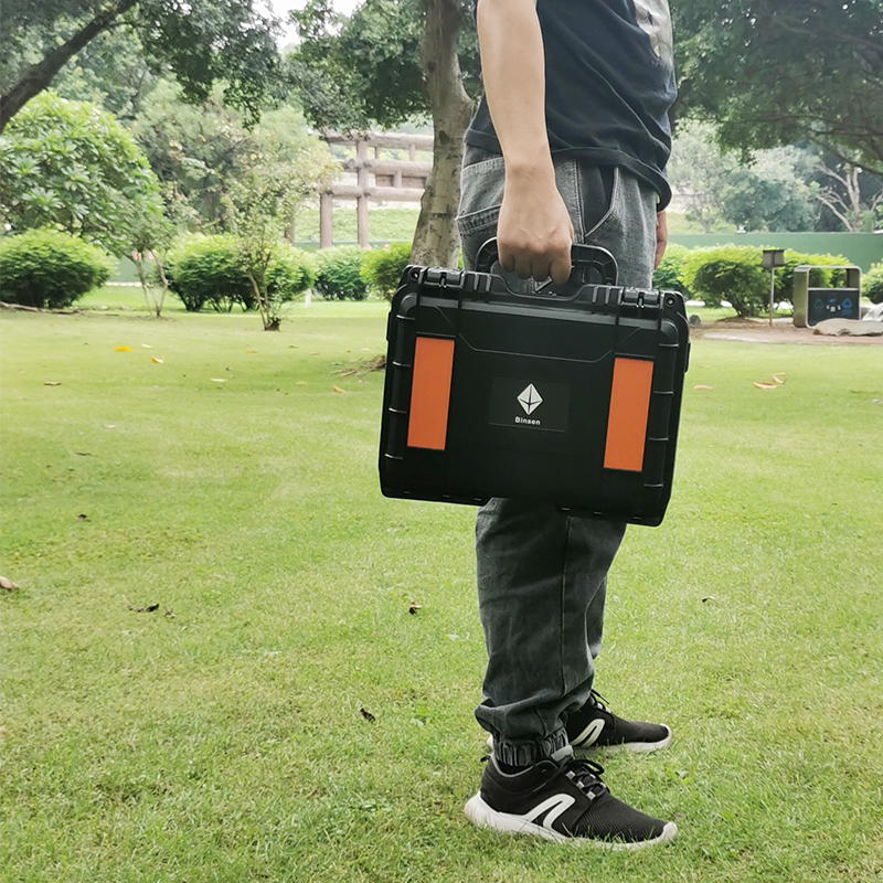 上盖有布袋手提式安全防护箱仪器设备空箱子防水防潮带网袋网兜