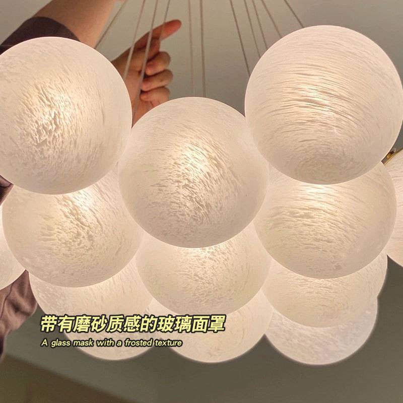 法式奶油星球泡泡球吊灯 全光谱护眼云雾玻璃卧室魔豆月球客厅灯