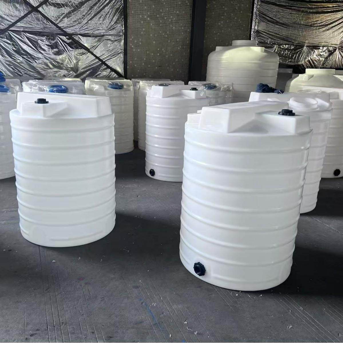 3吨PE加厚加药箱5立方搅拌罐pac加药罐搅拌机滚塑桶厂家