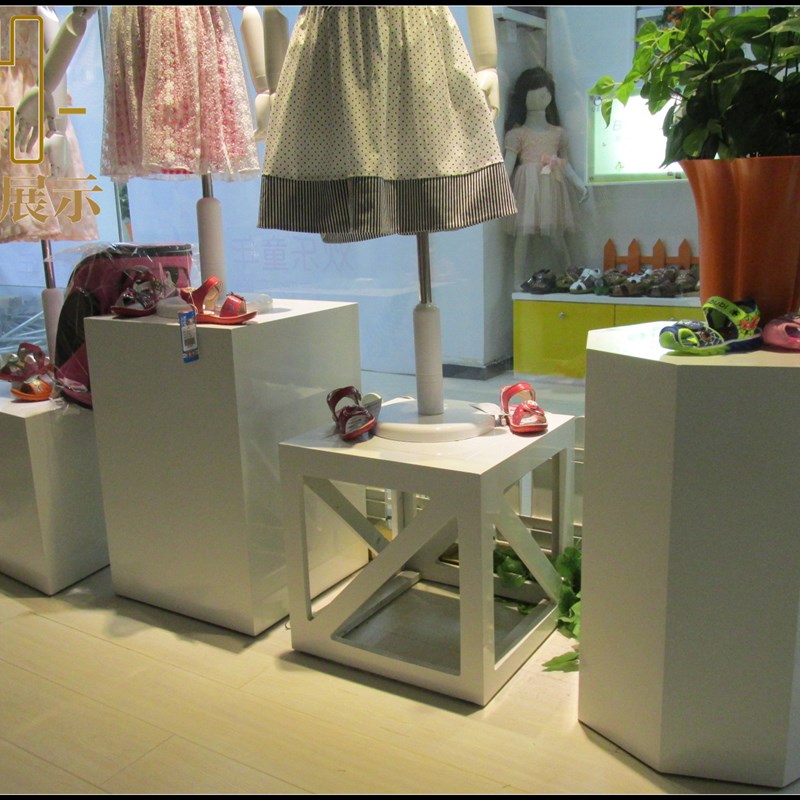 饰品展示台木烤漆服装橱窗模特展D台底座地台饰品鞋展示摄影展台