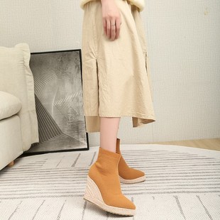加绒厚底中筒短靴时尚 新款 英伦风小个子瘦瘦女靴 2024冬季 坡跟女鞋