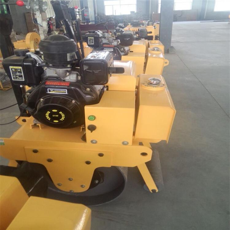 供应TY-700C大单轮手扶式压实机 源厂直供经久耐用