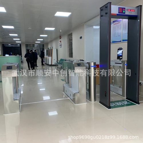 湖北健康码医院测温人脸识别进出扫码通行身份比对健康码一体机