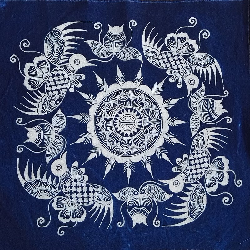 贵州蜡染抱枕反绘面料铜鼓鸟图案蜡染方巾定制蜡染来图加工定制包