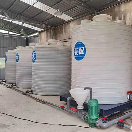 加厚2吨塑料水塔pe水箱塑胶储水罐滚塑立式牛筋大白桶聚乙烯储罐