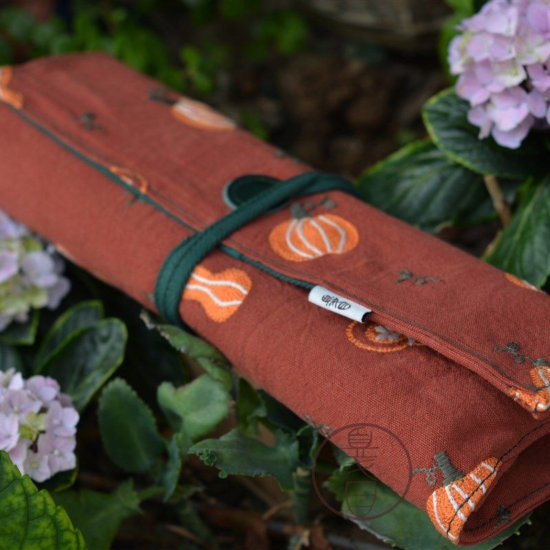 【南瓜】高定刺绣手工水彩笔帘加厚布艺旅行24色铁盒随身化妆袋