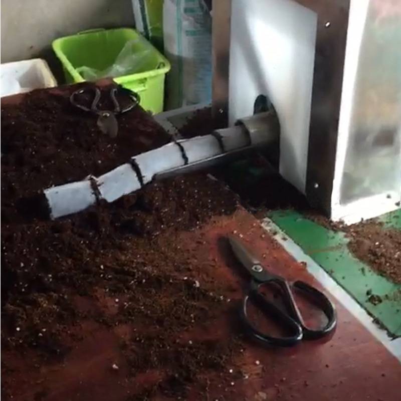 大棚蔬菜育苗基质压块机 无纺布花卉网袋制钵机 电动营养块成型机