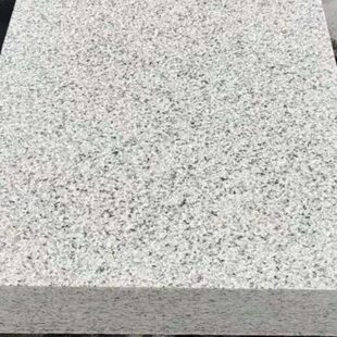 花岗岩芝麻白灰黑黄锈石火烧荔枝面户外庭院地砖路沿侧平石路缘石