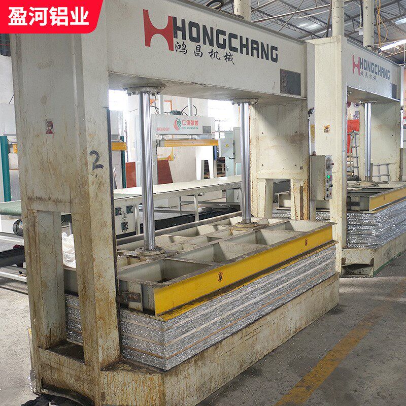 蜂窝大板18mm铝合金家具柜体柜门材料抗冲击耐磨铝蜂窝板工厂