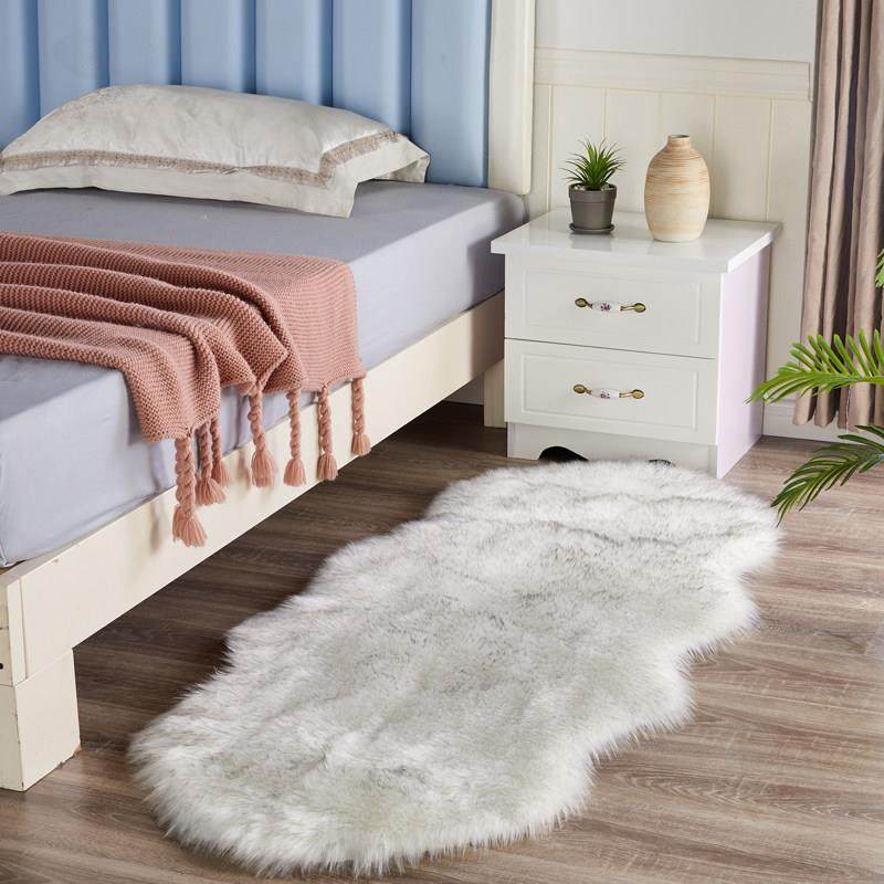 &middot;纯色长毛绒客厅卧室床边地毯不规则彷羊毛纯色地垫装饰飘窗垫皮