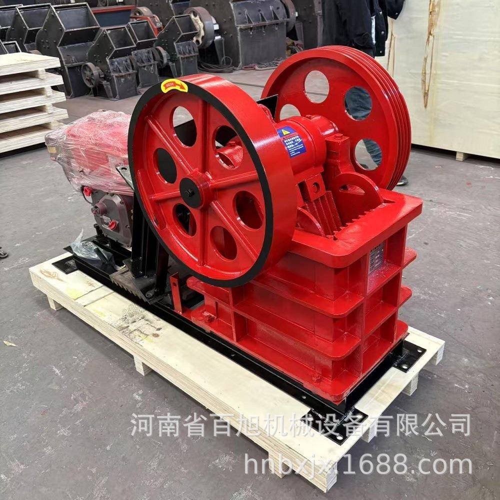 现货小型柴油5-8tph移动式河石粉碎机金矿石PE-150*250颚式破碎机