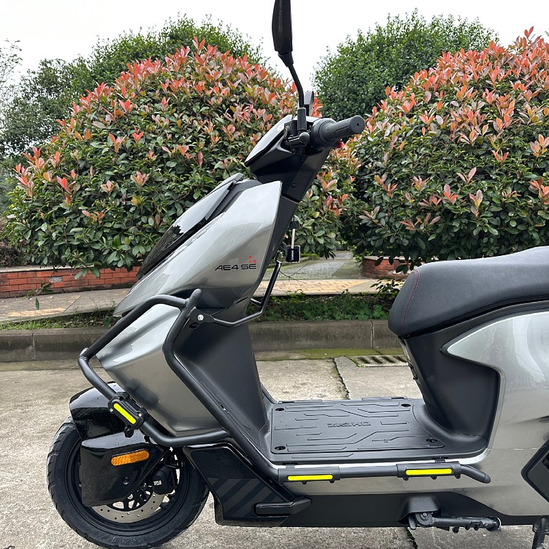 适用于ZEEHO极核ae4se/ae4i前后保险杠尾架电摩款电动车改装配件