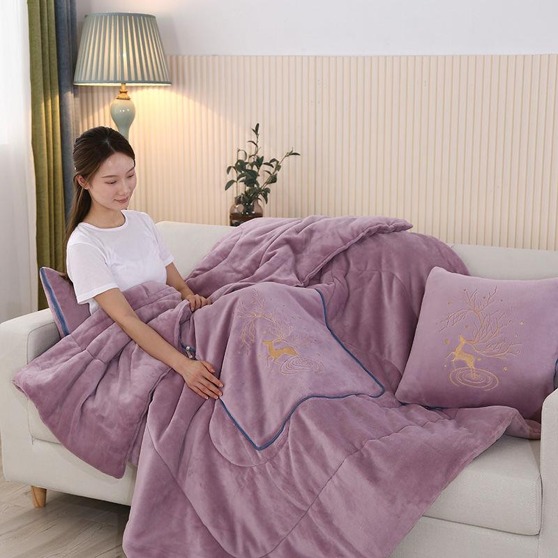 6斤绒特厚抱枕被子两用加柔办牛公午休超奶厂家直供绒冬季款车用