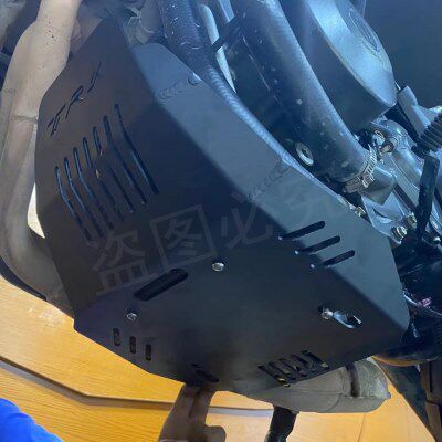 适用贝纳利TRK502金鹏502x改装配件防护底板发动机护板底盘保护罩