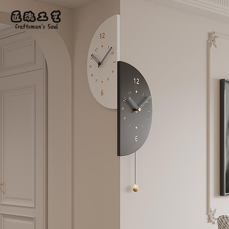 新款现代拐角静音双面挂钟简约客厅家用转角时钟饭厅钟表挂墙