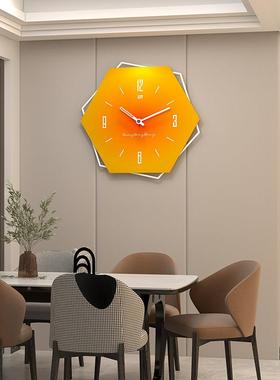 现简JT22135约客厅钟代表时尚家网用装饰创意挂钟个性餐厅红艺术