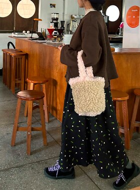 羊圈绒水桶包冬季毛圈撞色拼色手提包旅行度假包包韩Z版小众包包